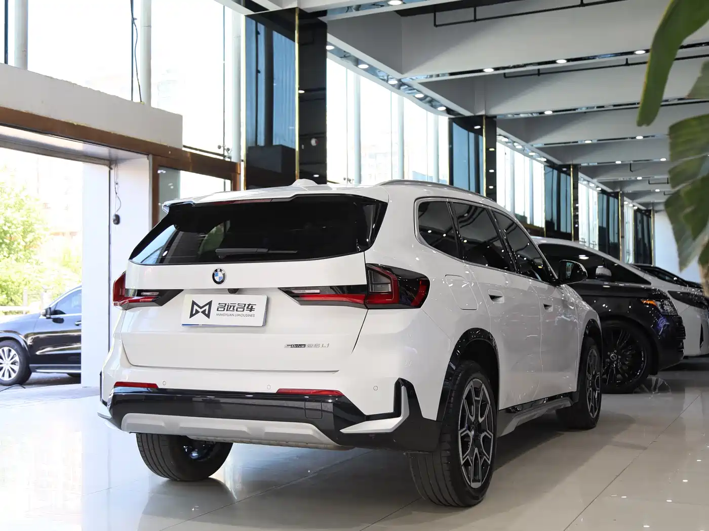 BMW X1 2024 sDrive25Li M Sport Package фото 17