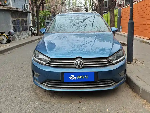 VOLKSWAGEN GOLF*JIAYU