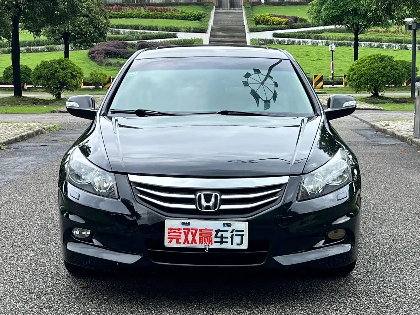 Фото 2 - Honda Accord