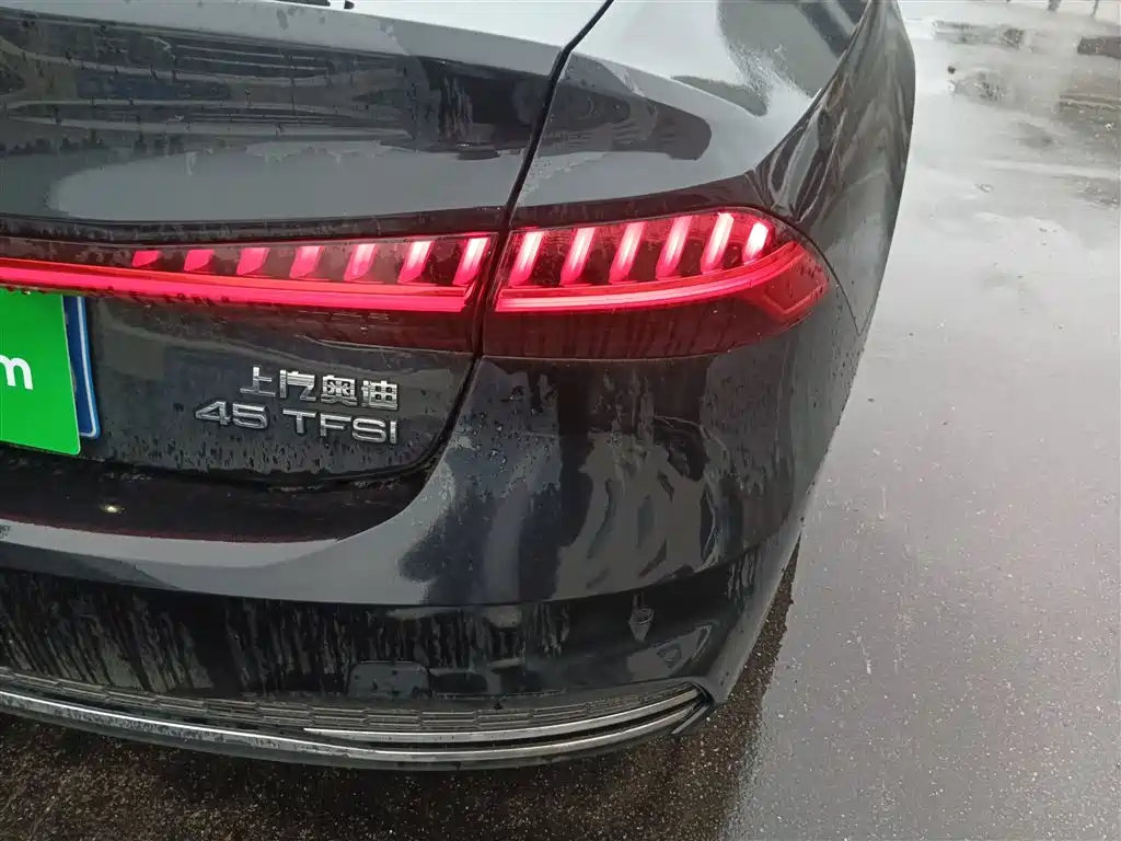Audi A7L 2024 45 TFSI Luxury фото 8
