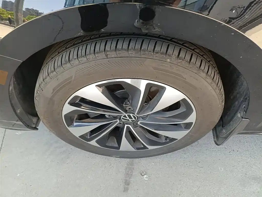 Volkswagen Passat 2022 330TSI Starlight Elite Edition фото 23