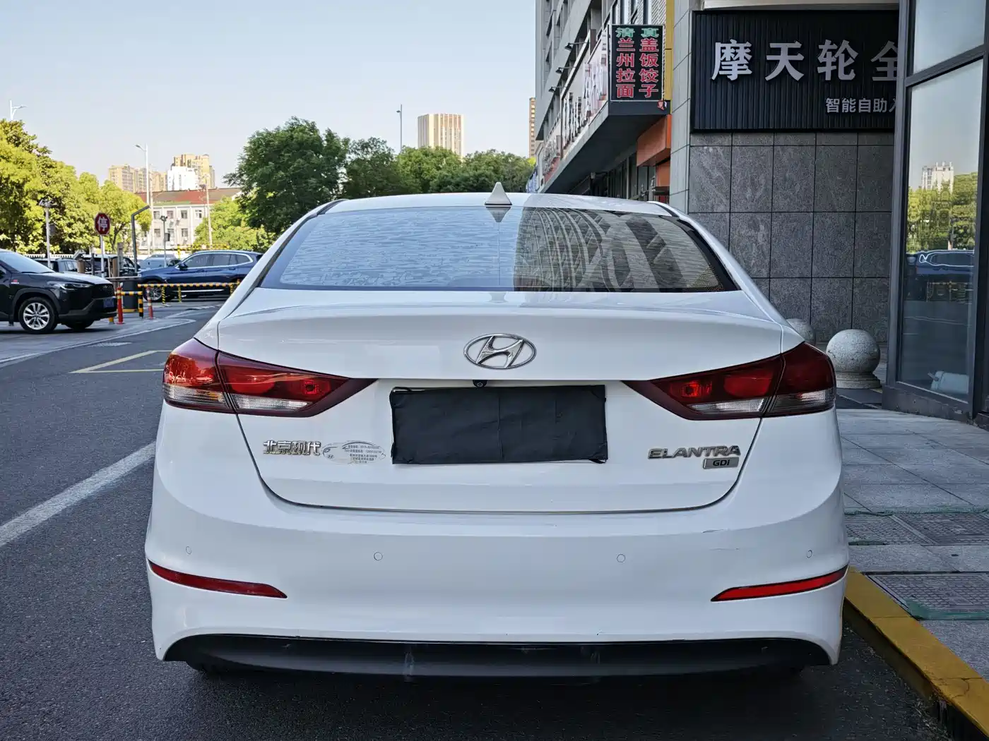 Hyundai Elantra 2016 Model 1.6L Automatic Smart Elite фото 9