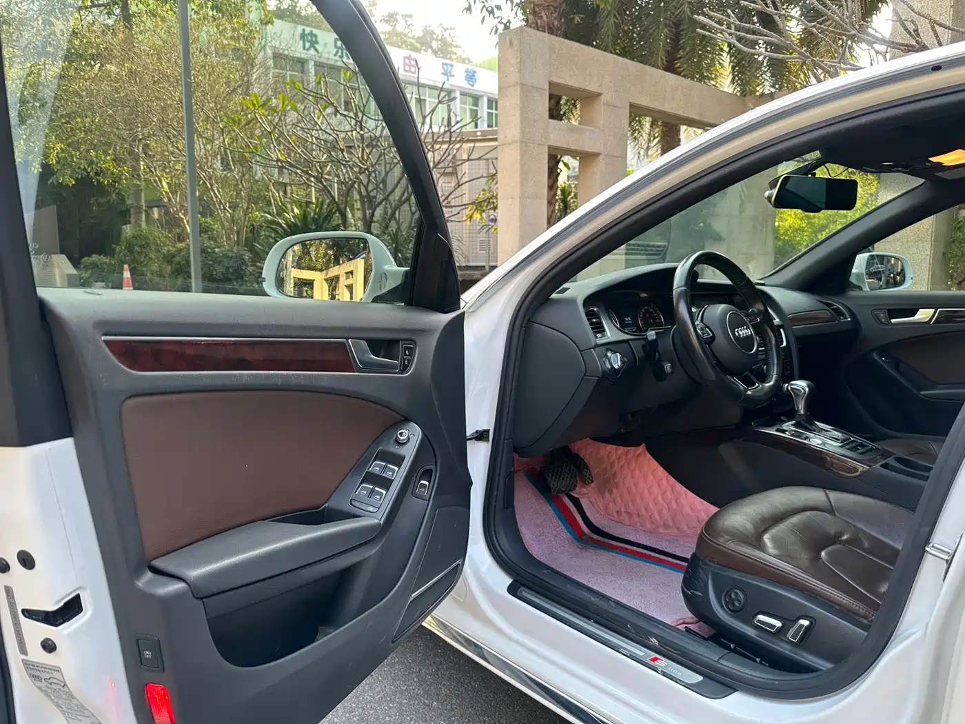 Audi A4L 2016 35 TFSI Collector's Edition S line Comfort фото 18