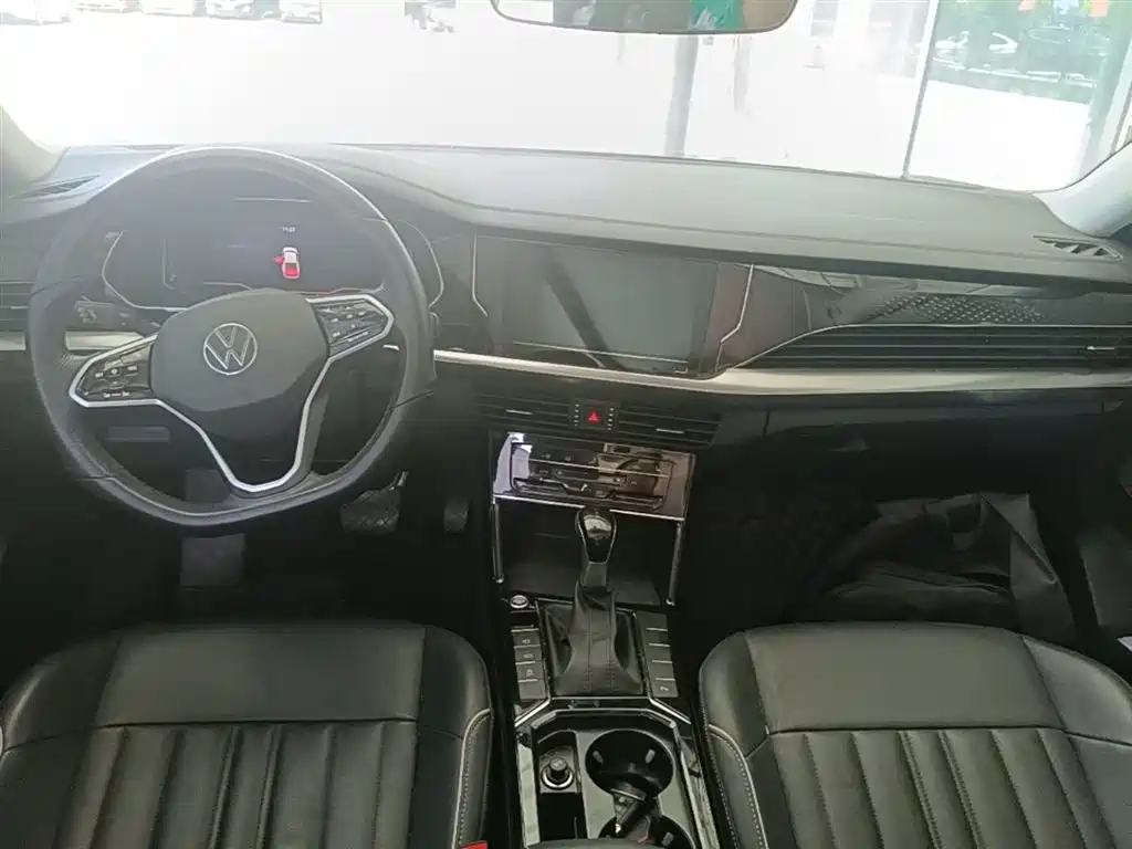 Volkswagen Passat 2022 330TSI Starlight Elite Edition фото 10