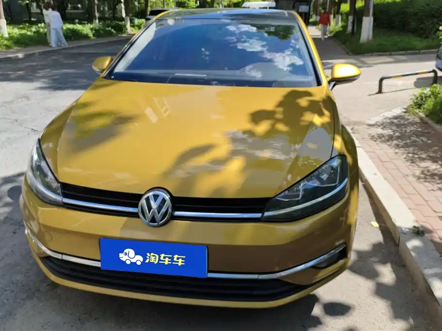 Volkswagen Golf 2018 1.6L Automatic Comfort фото 2