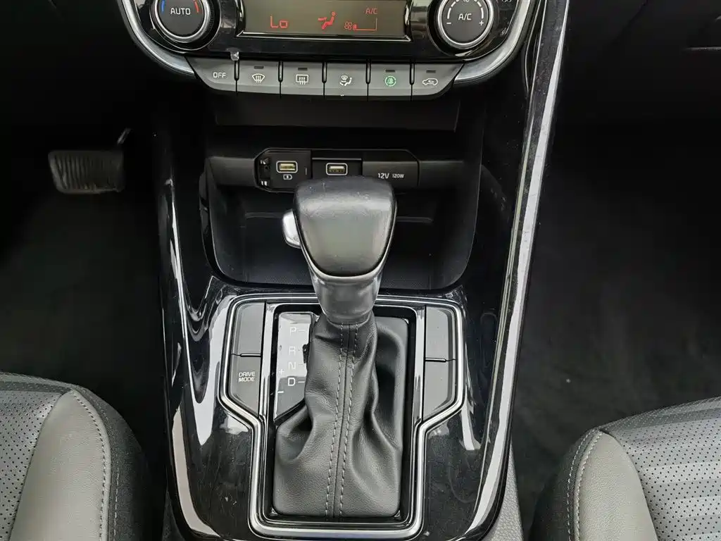 Kia Sportage 2018 2.0L Automatic Smart Luxury (China V) фото 13