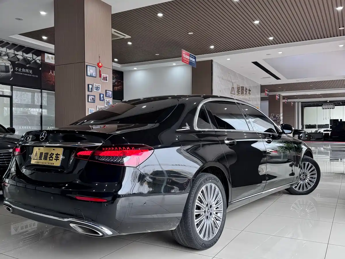 MERCEDES-BENZ E CLASS