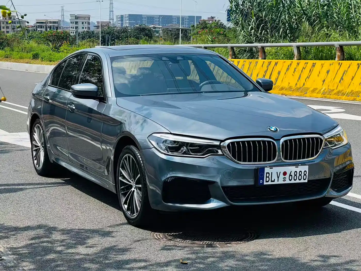 BMW 5 Series (Import) 2020 530i M Sport Package фото 2