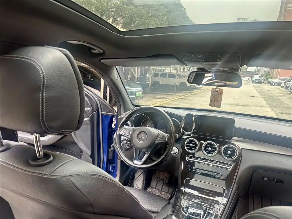 Mercedes-Benz GLC 2019 Facelift GLC 260 L 4MATIC Luxury фото 9