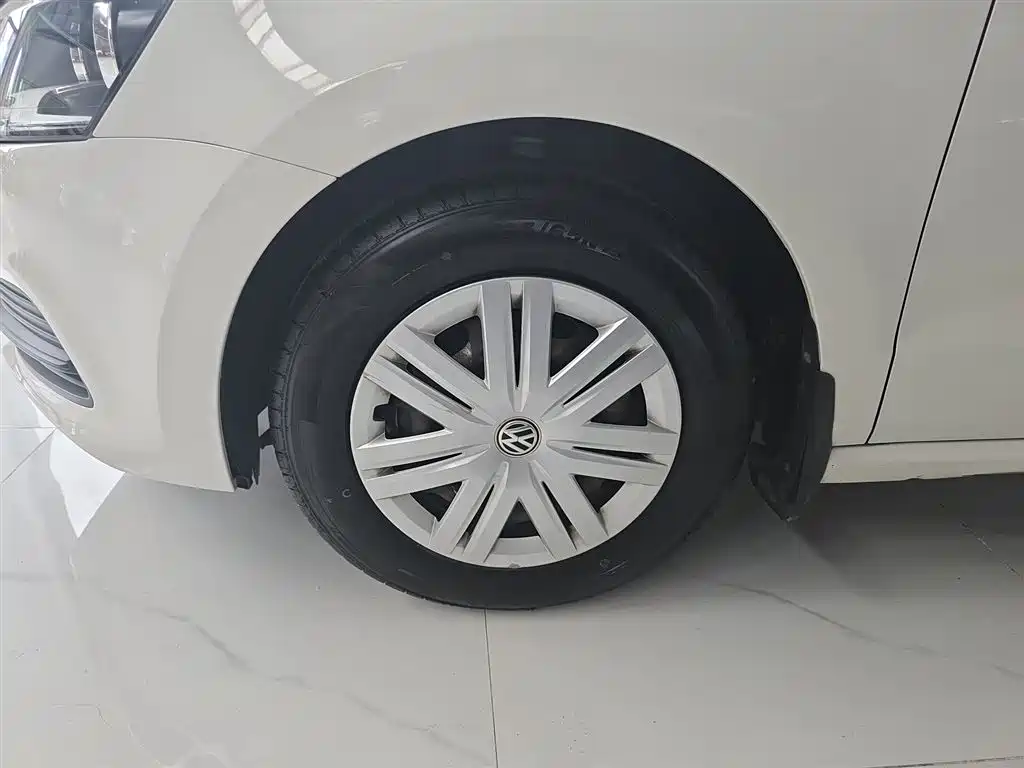Volkswagen Polo 2018 1.5L Auto Safe Drive фото 23