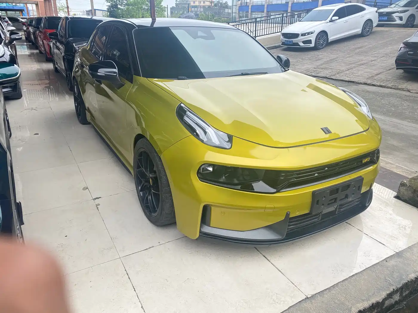 Lynk & Co 03 2020 03+ 2.0TD Auto Wind Hunter Edition фото 3