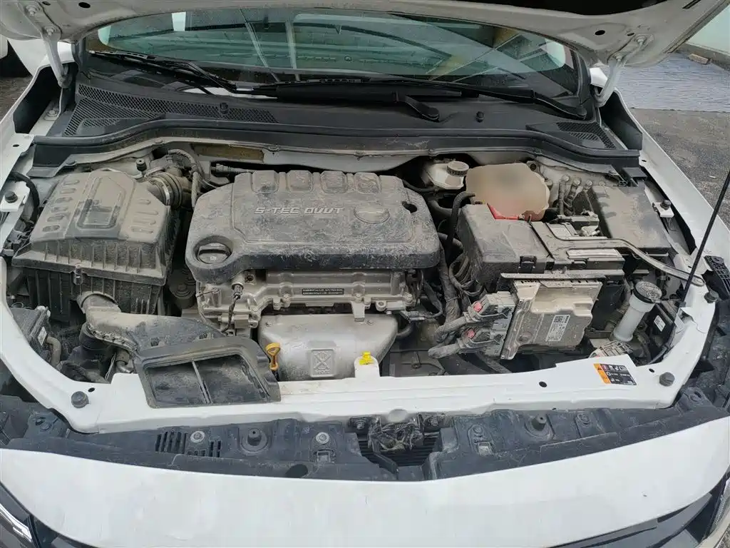 CHEVROLET CRUZE