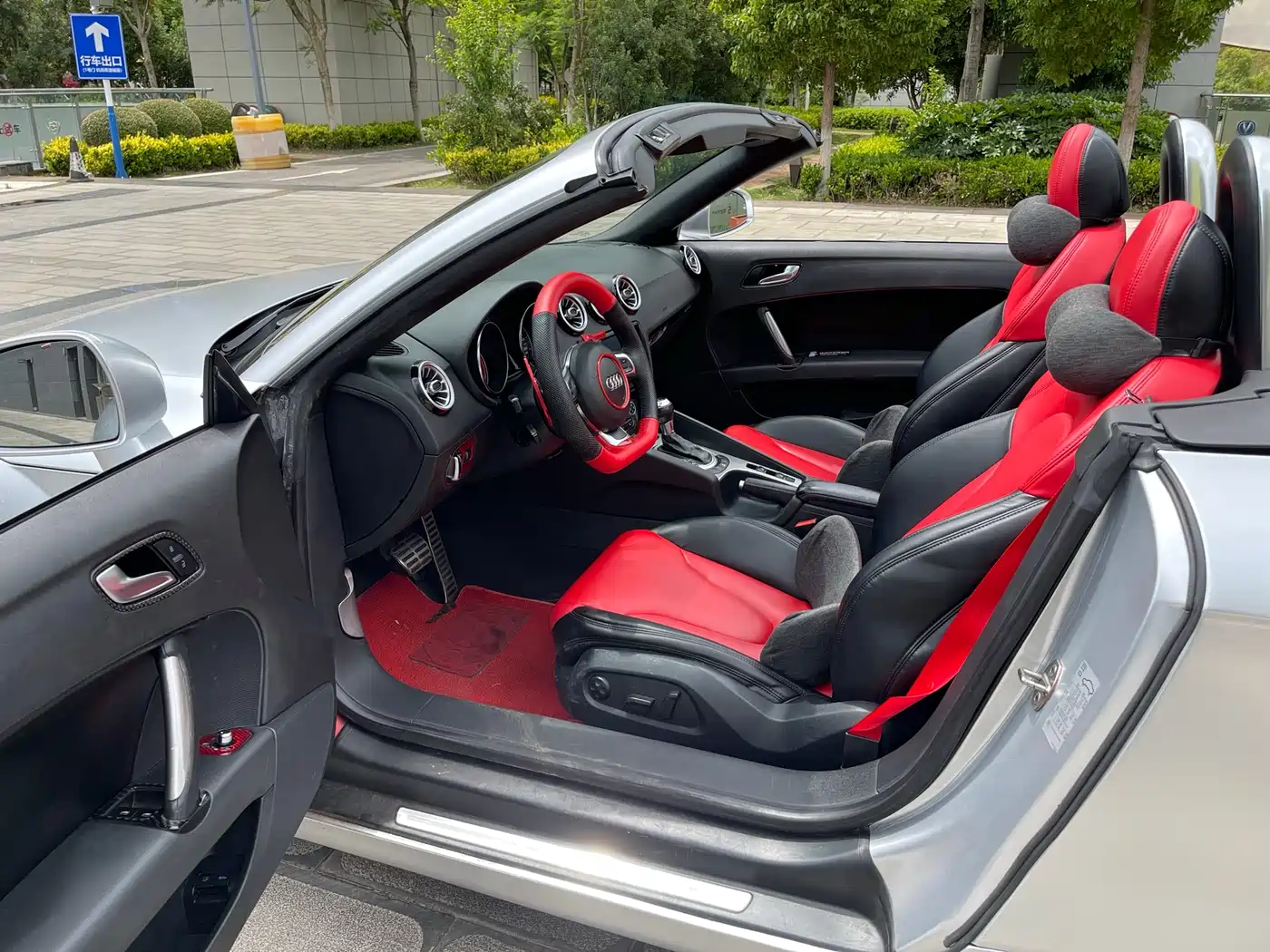 Audi TT 2011 TT Roadster 2.0TFSI фото 16