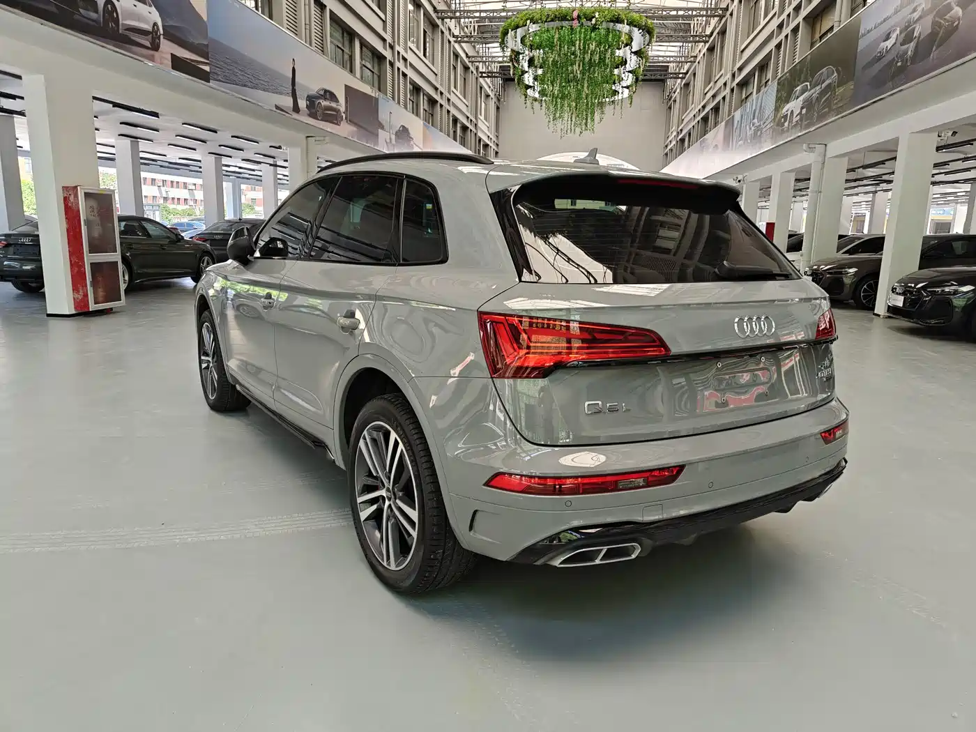 Audi Q5L 2025 40 TFSI Luxury Dynamic фото 4