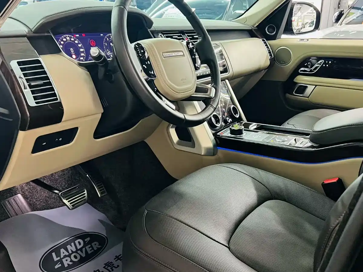 Land Rover Range Rover 2020 3.0 L6 Heritage Extended Edition фото 4