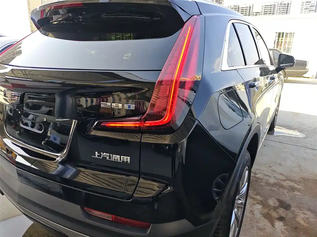 Cadillac XT4 2022 28T FWD Luxury фото 23