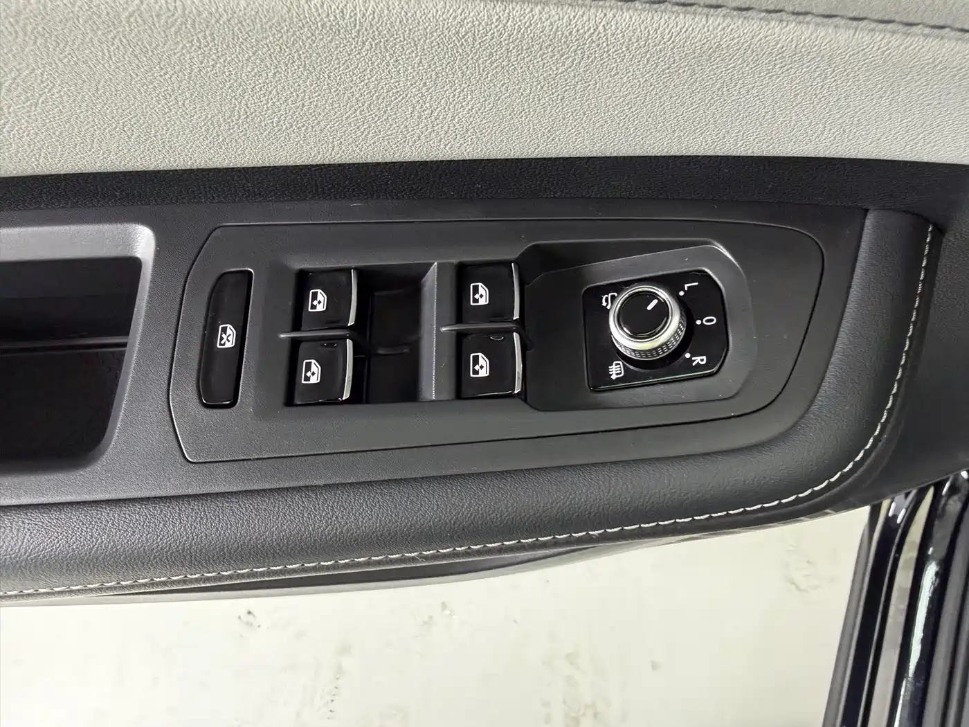 Volkswagen Teramont 2023 380TSI AWD Premium Luxury Edition фото 20