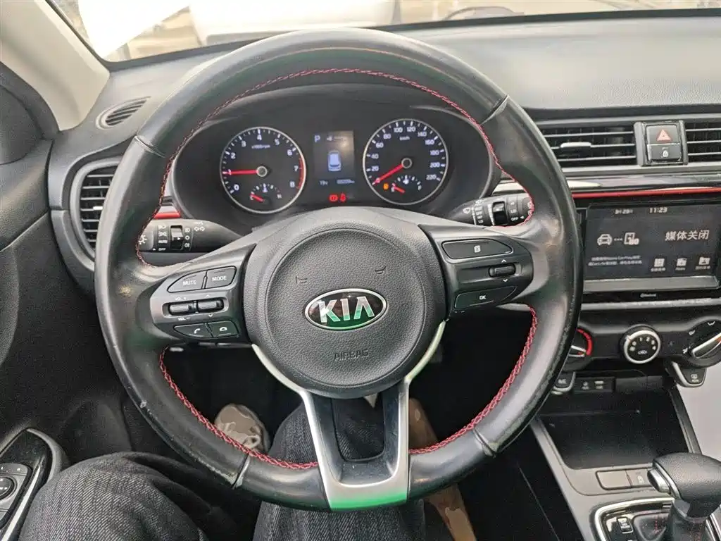 Kia KX CROSS 2018 1.6L Automatic Smart Sunroof Edition фото 7