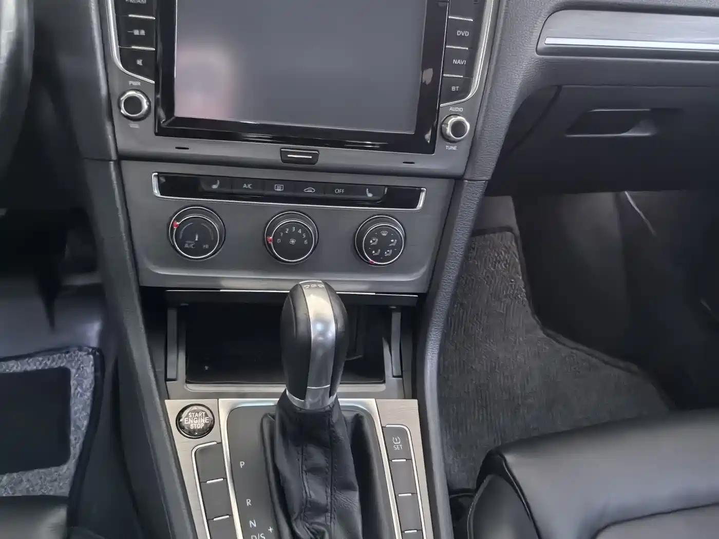 Volkswagen Golf 2015 1.4TSI Automatic Luxury фото 10