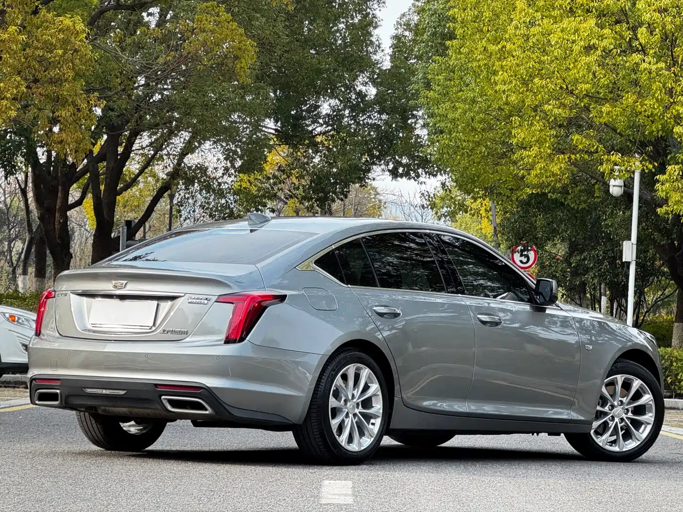 Cadillac CT5 2023 28T Luxury Style (Standard Edition) фото 3