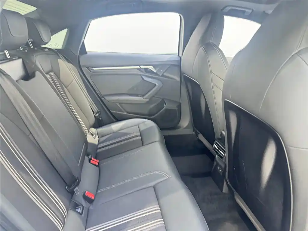Audi A3 2024 Model A3L Limousine 35 TFSI Fashion Sport фото 8