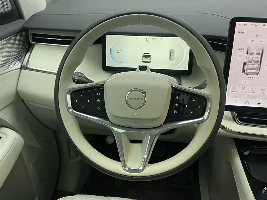 Volvo EM90 2026 2025 Ultra Six-Seater
