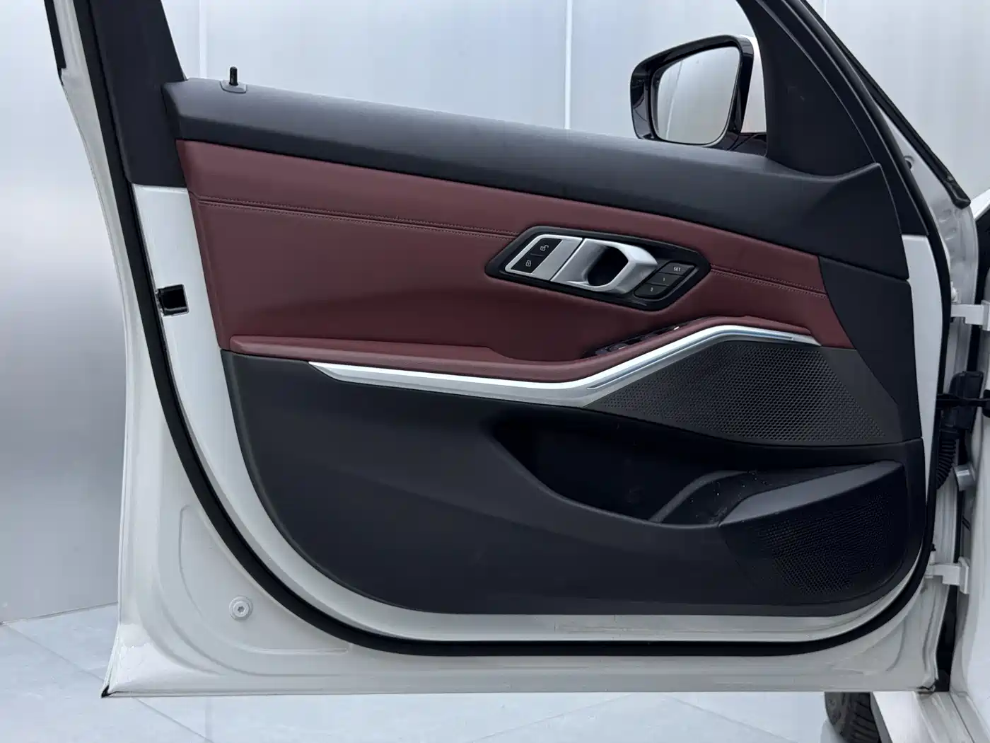 BMW i3 2024 eDrive 35 L фото 9