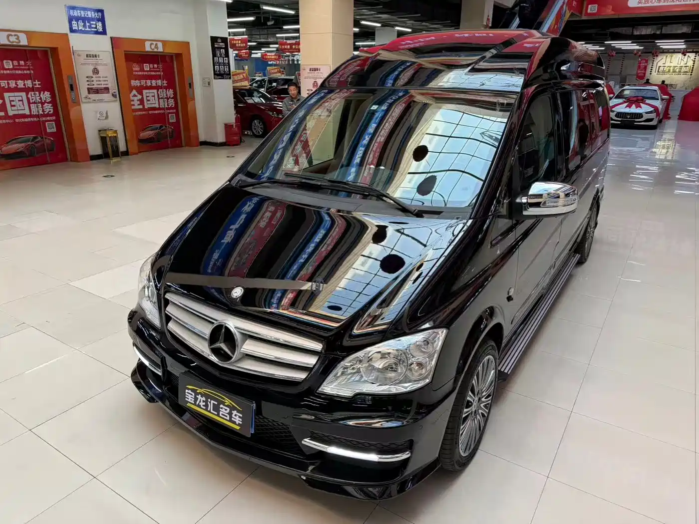 Mercedes-Benz Vito 2013 Model 3.0L Elite Edition фото 7