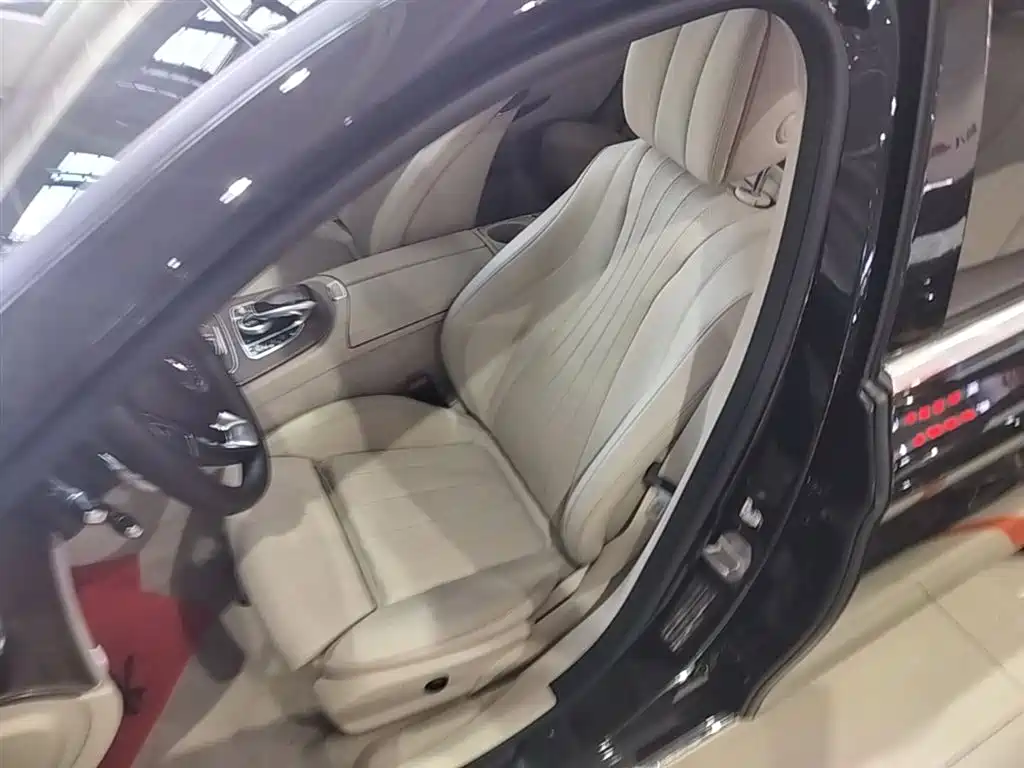 Mercedes-Benz E-Class 2018 Facelift E 200 L 4MATIC фото 15