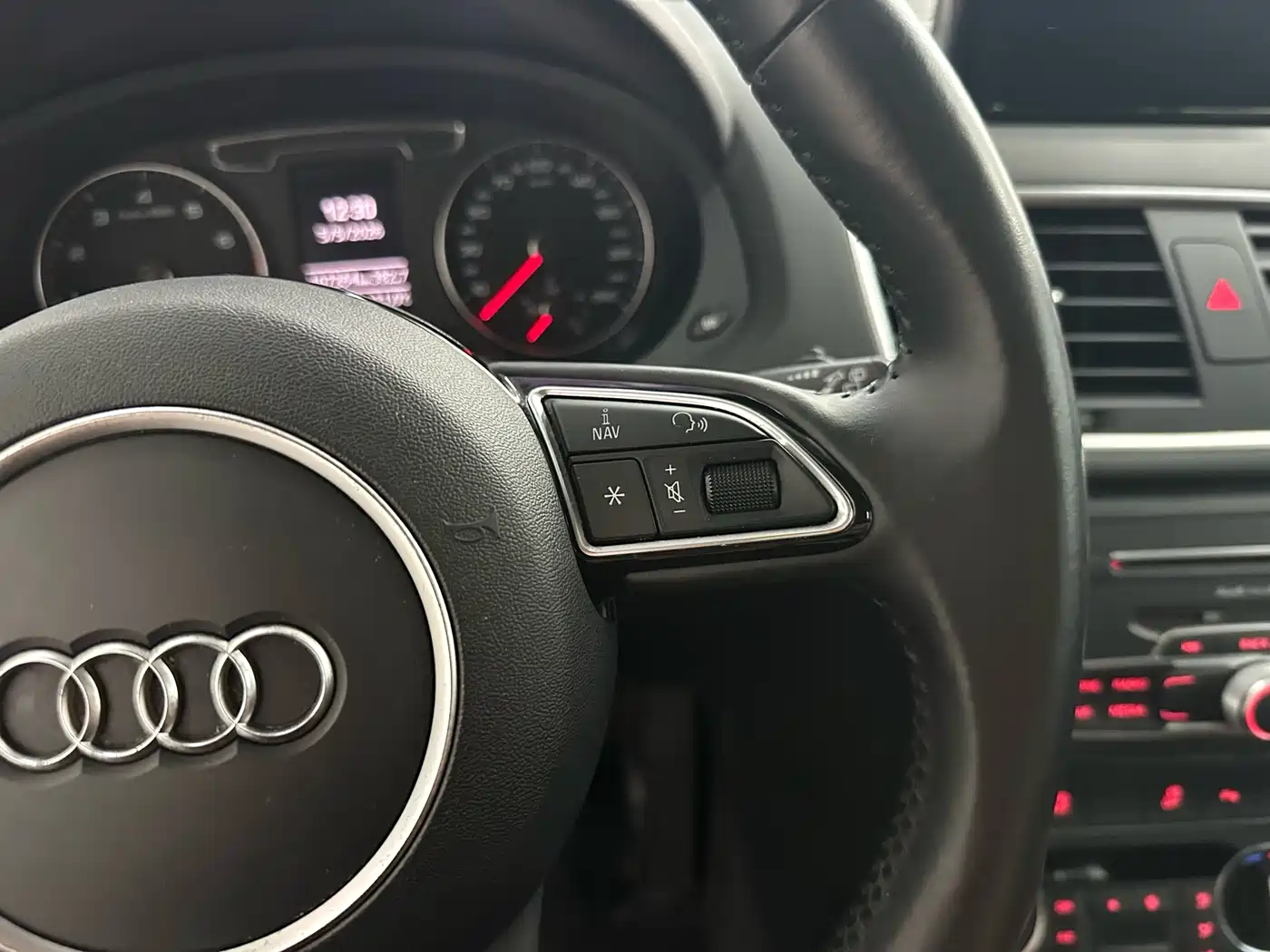 Audi Q3 2017 30 TFSI Sport фото 8