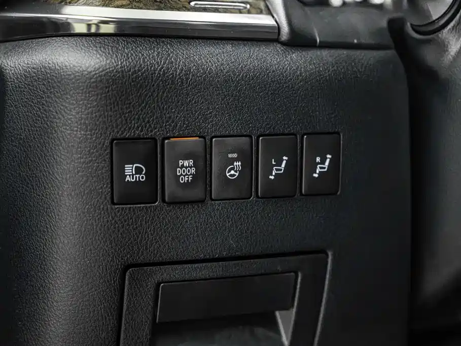 Toyota Vellfire 2021 Crown Hybrid 2.5L HV Premium Edition фото 14