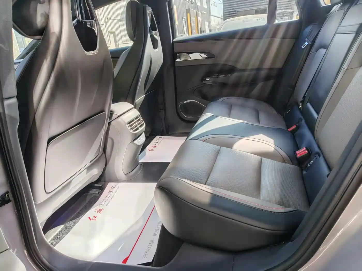 Hongqi EH7 2025 640 AWD Smart Selection Edition фото 5