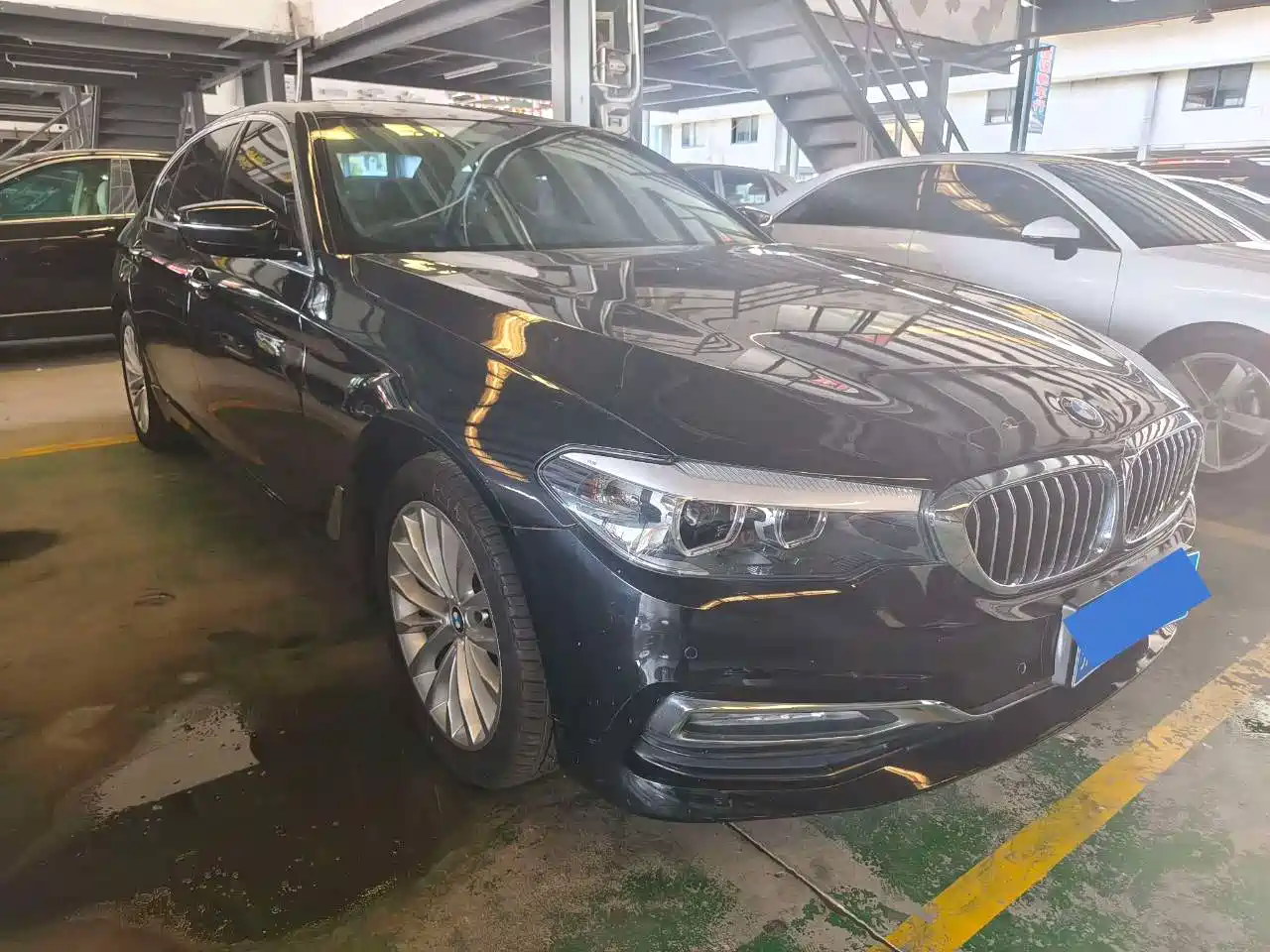 BMW 5 Series 2018 525Li Luxury Package фото 2