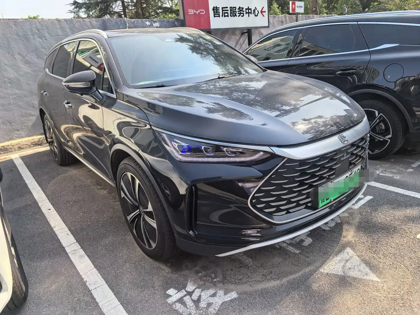 Photo 3 - BYD Tang New Energy