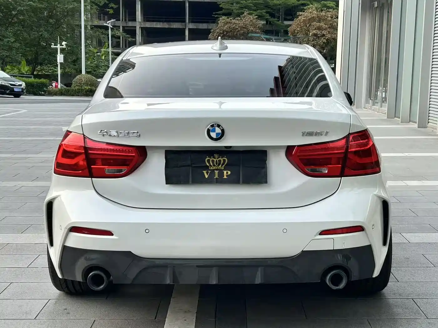 BMW 1 Series 2021 125i M Sport Black Night Edition фото 5