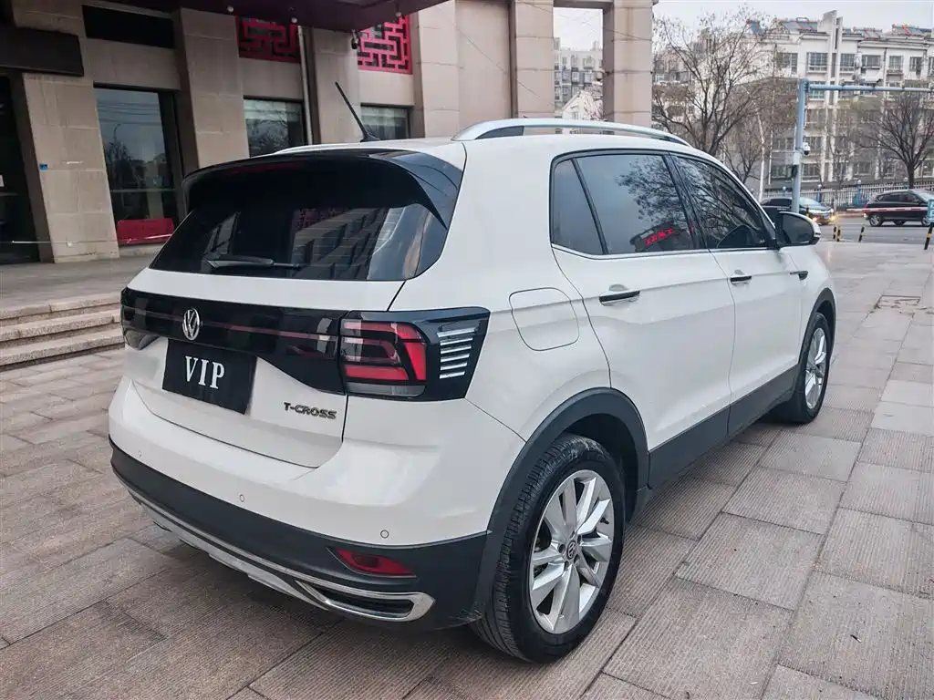 Volkswagen T-Cross 2019 1.5L Automatic Comfort Edition фото 11