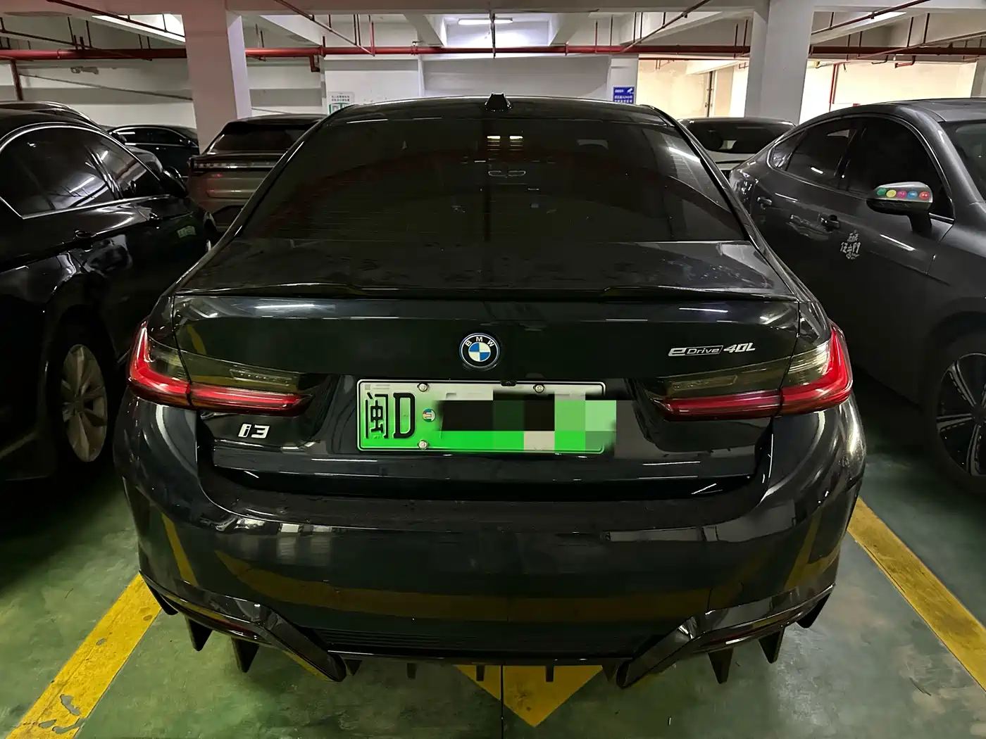 BMW i3 2023 eDrive 40 L Shadowline Package фото 5