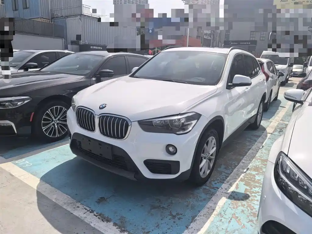 BMW X1 2019 sDrive18Li Fashion Model фото 2