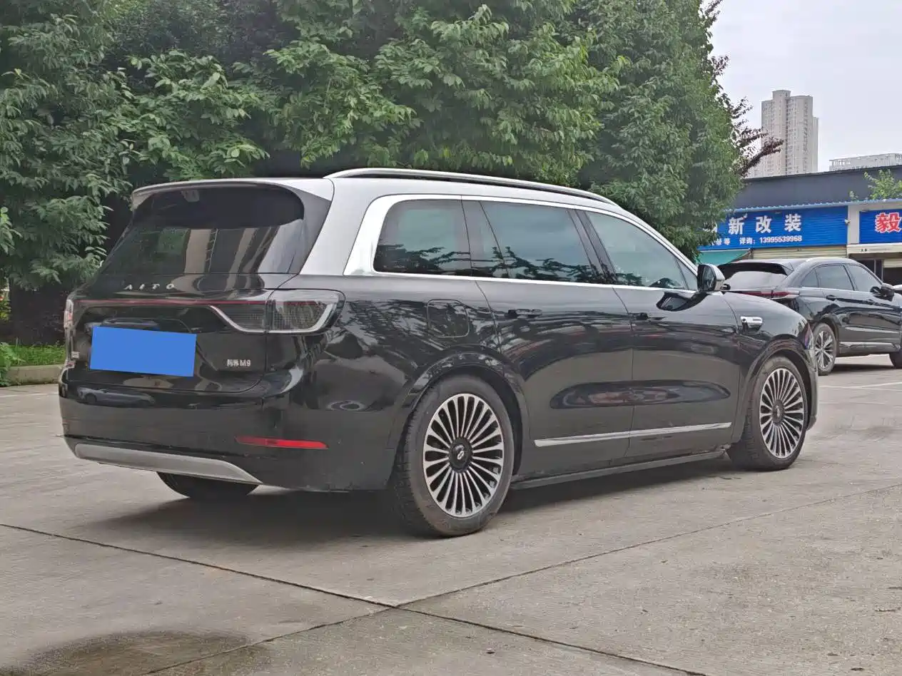AITO Wenjie AITO M9 2025 Extended Range Ultra 52kWh 6-Seater фото 5