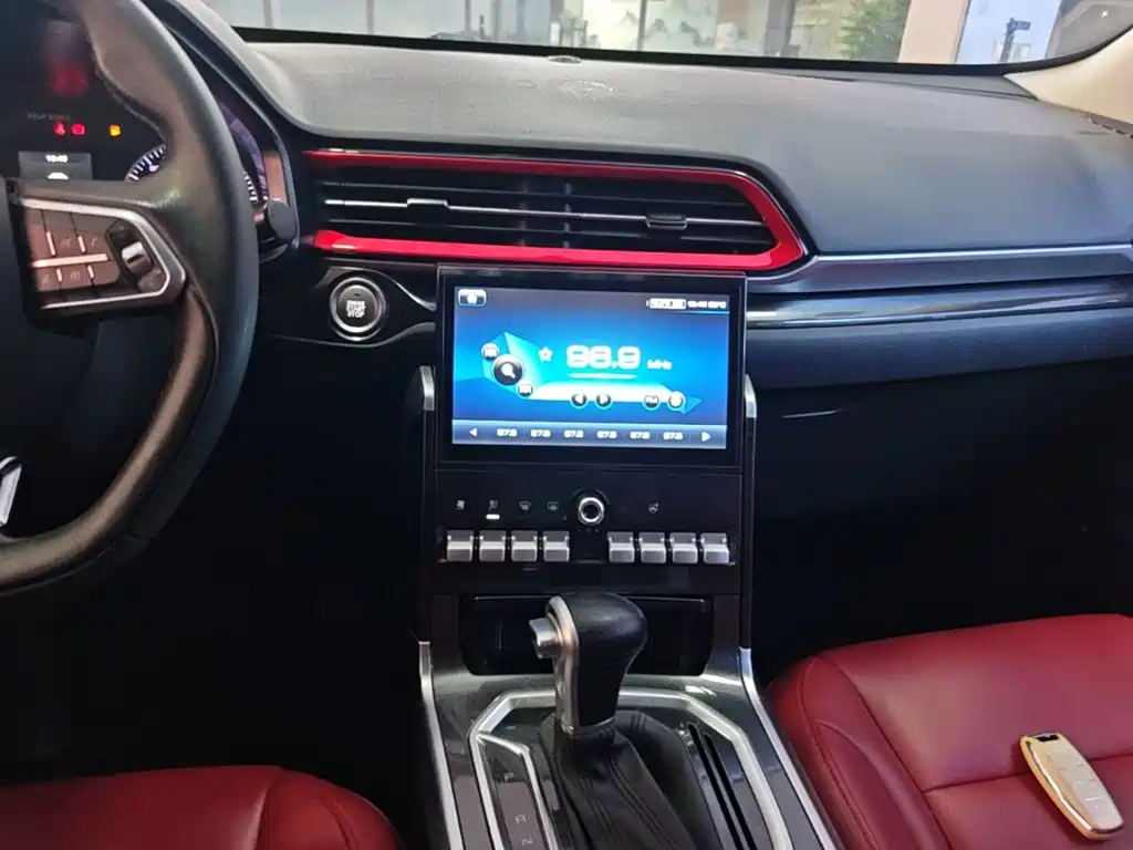 Фото 13 - Haval F5