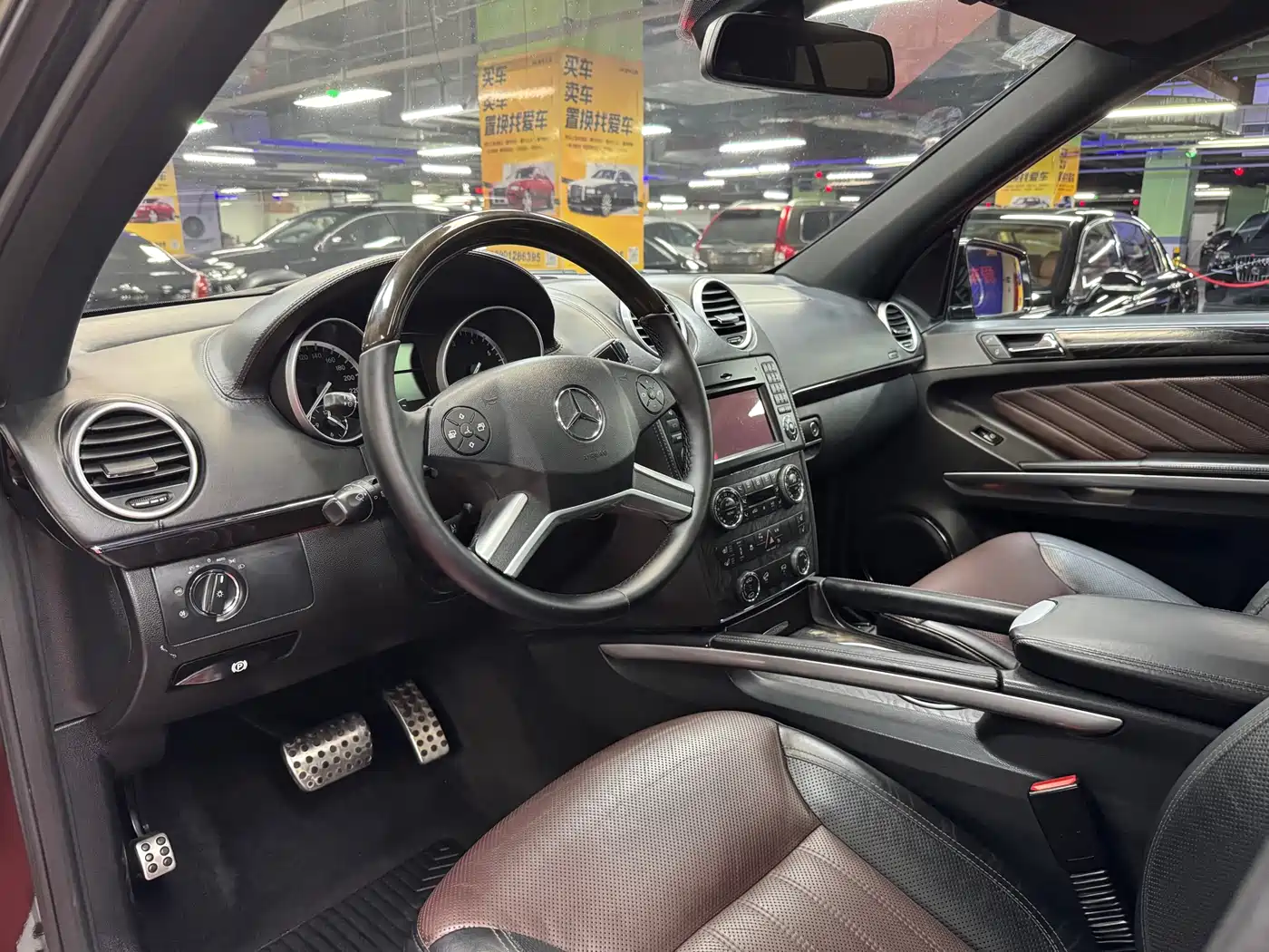 Mercedes-Benz GL-Class 2011 GL 450 Prestige Grand Edition фото 17