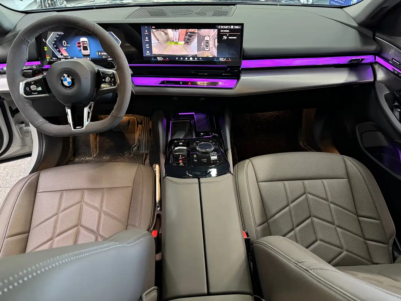 BMW 5 Series 2025 530Li Leading M Sport Package фото 8