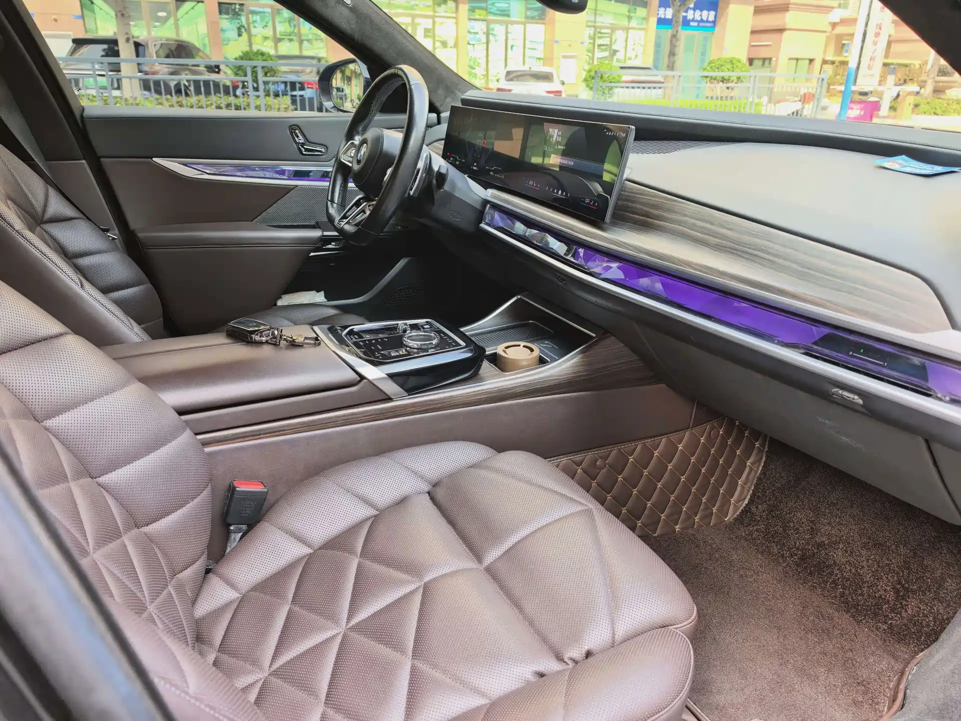 Фото 9 - BMW 7 Series