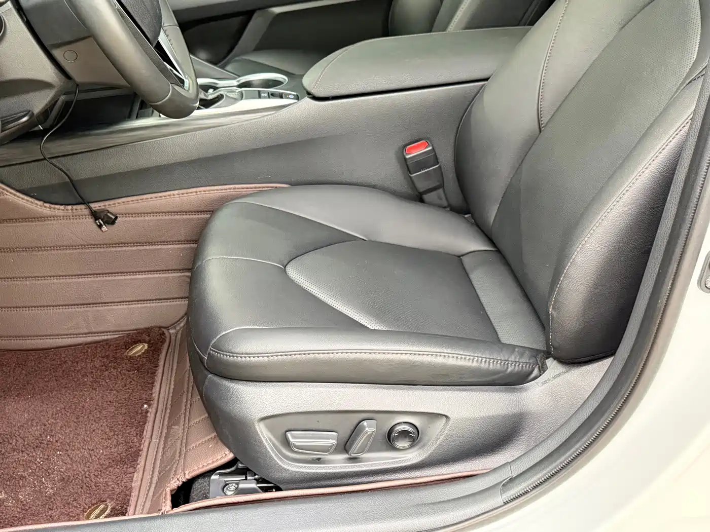 Toyota Camry 2024 2.0E Elite Edition фото 10