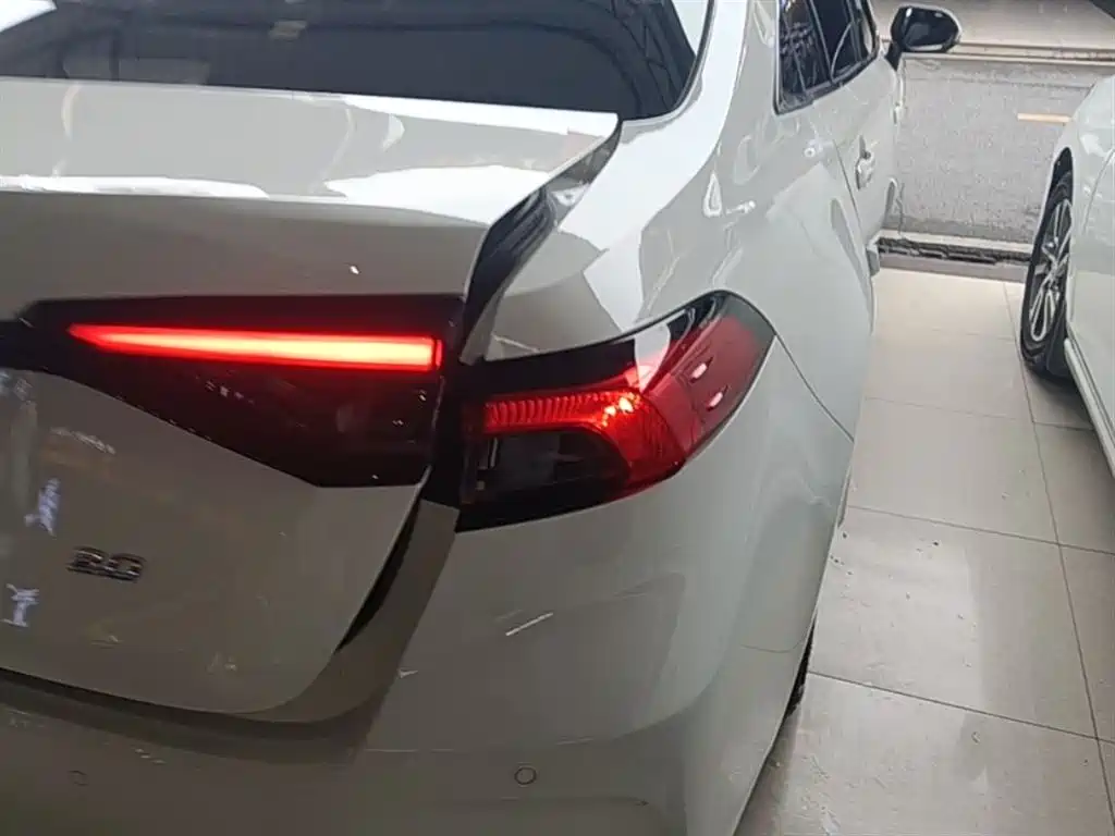 Toyota Allion 2022 2.0L Pioneer Edition фото 8