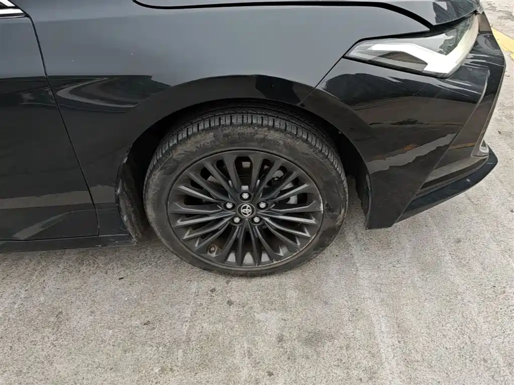 Toyota Avalon 2023 2.0L XLE Premium Edition фото 14