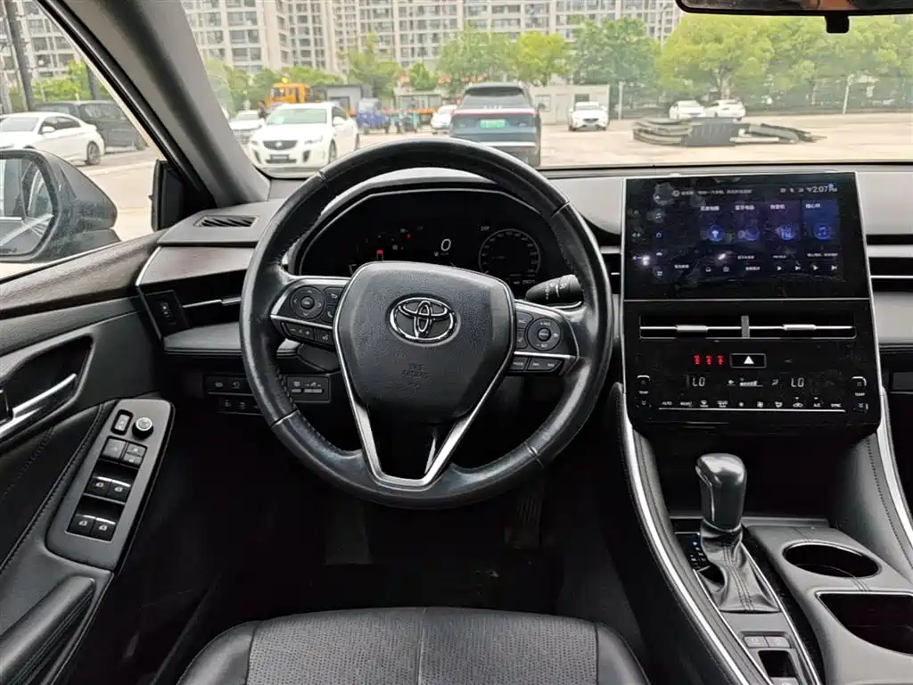 Toyota Avalon 2023 2.0L XLE Premium Edition фото 17