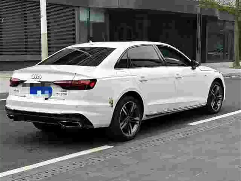Audi A4L 2022 40 TFSI Luxury Dynamic фото 8