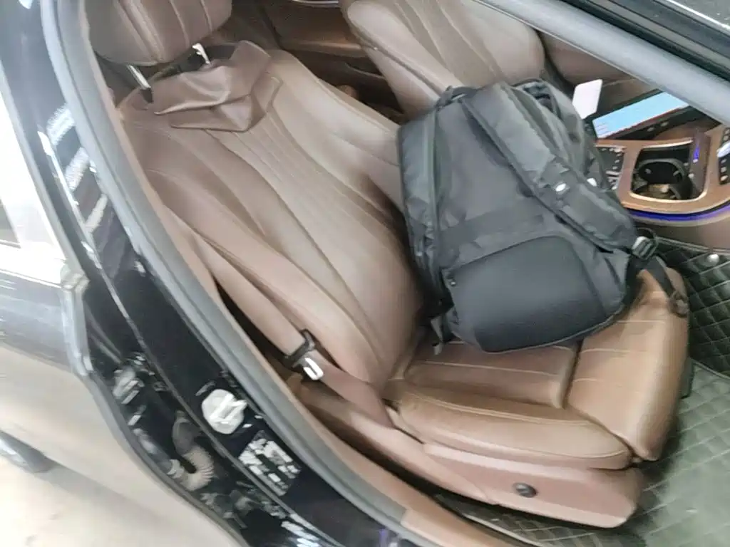 صورة 25 - Mercedes-Benz E-Class