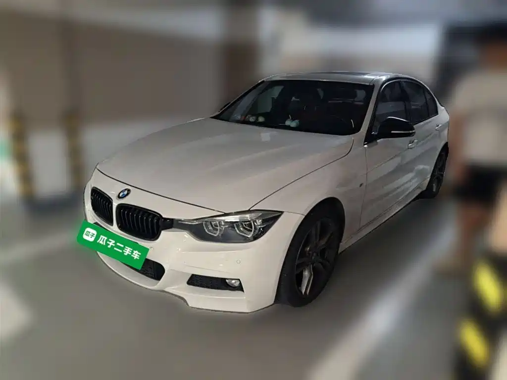 BMW 3 Series 2018 330i M Sport Black Night Edition фото 2